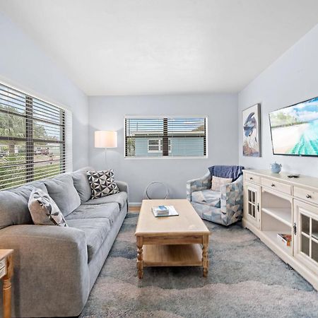 Downtown Cottage - Walk To The Beach & Restaurants Cocoa Beach Bagian luar foto
