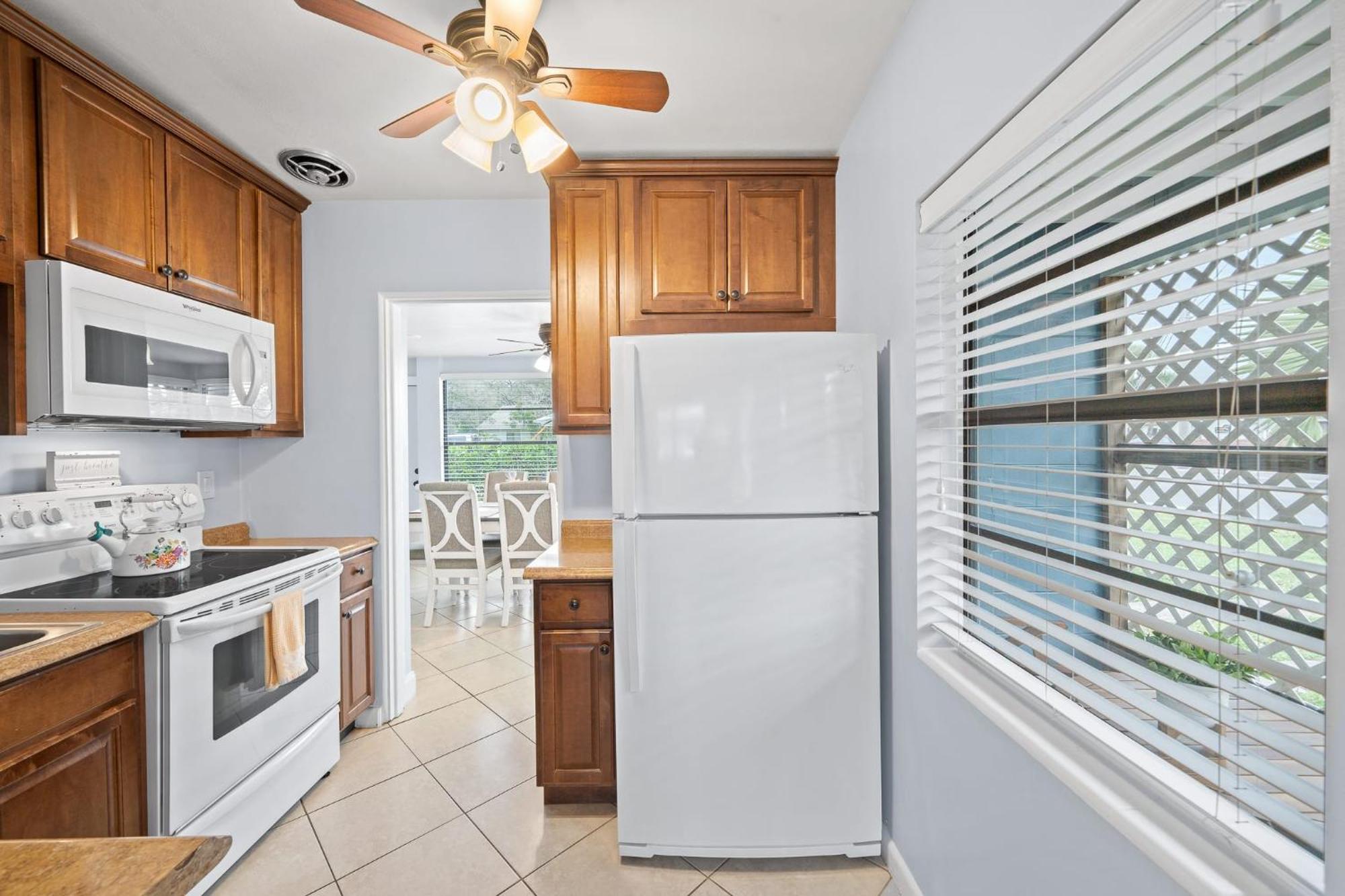 Downtown Cottage - Walk To The Beach & Restaurants Cocoa Beach Bagian luar foto