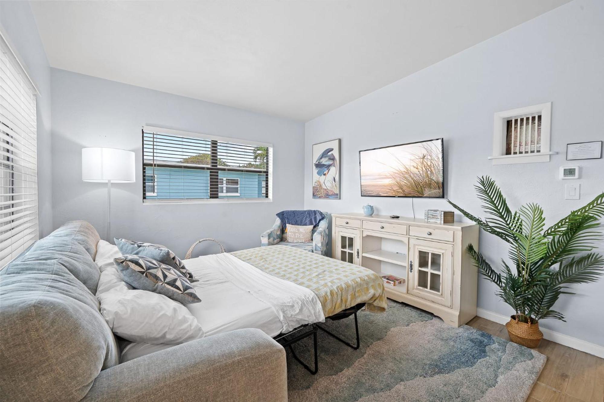 Downtown Cottage - Walk To The Beach & Restaurants Cocoa Beach Bagian luar foto